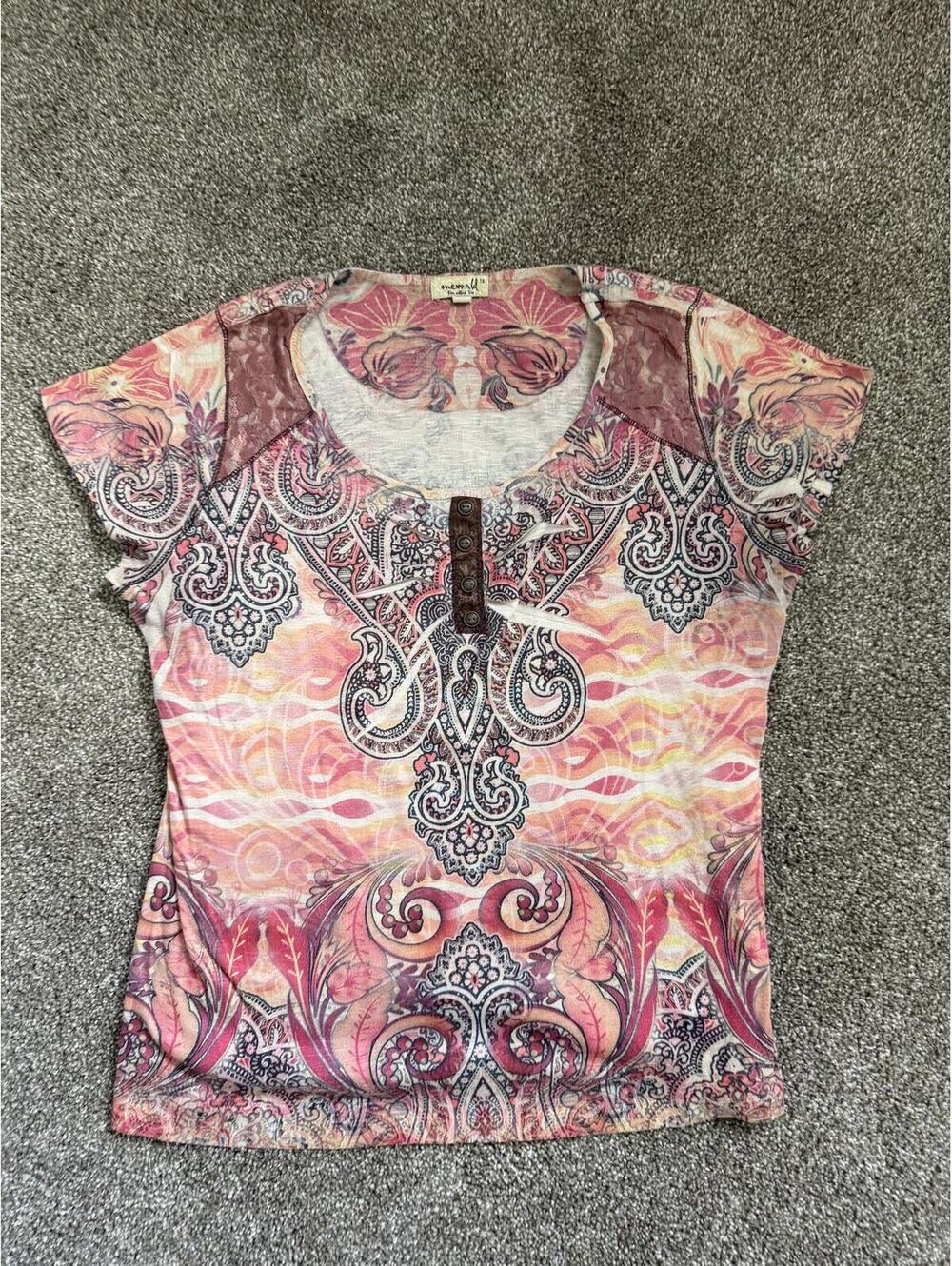 One world  women’s graphic shirt